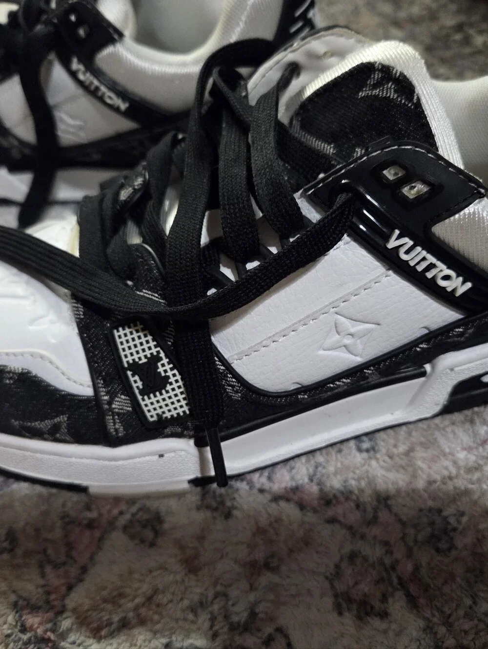 LV Woman's Size 6.5 White And Black Leather Shoes with Gold Size Tag